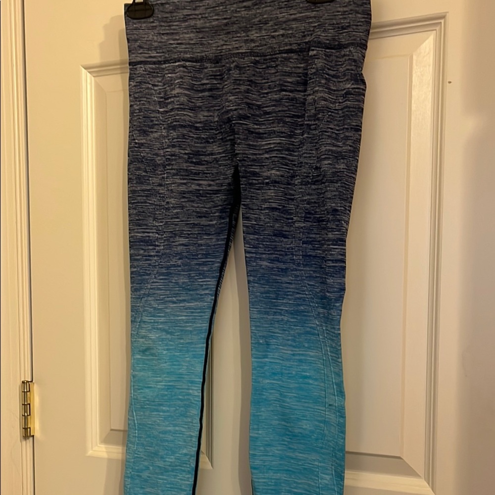 Blue Gradient Leggings with Ombre Effect